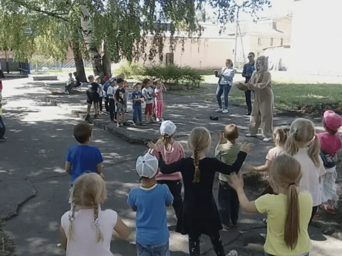 668076_1bb4c9a21e3e49e9bc8c2929de970fca_mv2