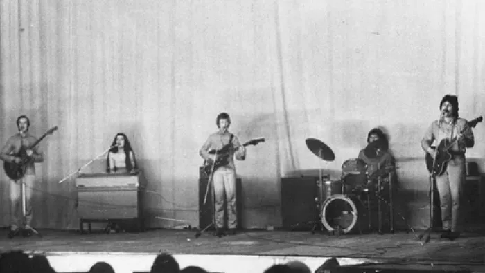 668076_edfeb3a8570b40f5abc82bcd899c3f9b_mv2_d_2560_1440_s_2