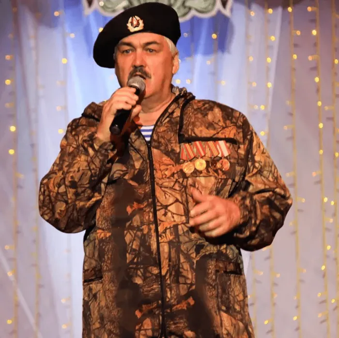 668076_47b39250b2184c5c9672d65e7c80f8f3_mv2_d_2055_2048_s_2