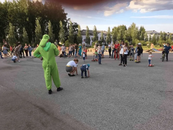 668076_ace6fe1195cd40318a2de52ebcb24cd9_mv2