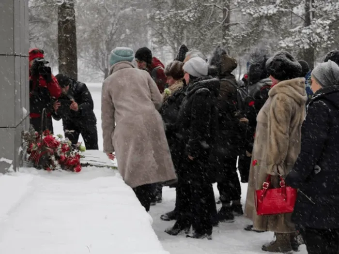 668076_e1dd9e16989b4ee5b75c9b4dff30b374_mv2