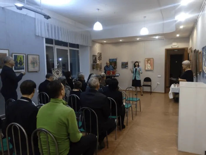 668076_ae0bd79ff4e14862a993f7afd8d8306d_mv2