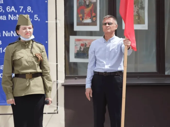 668076_d1ffd1eca1f54490af202fd1535c42f3_mv2