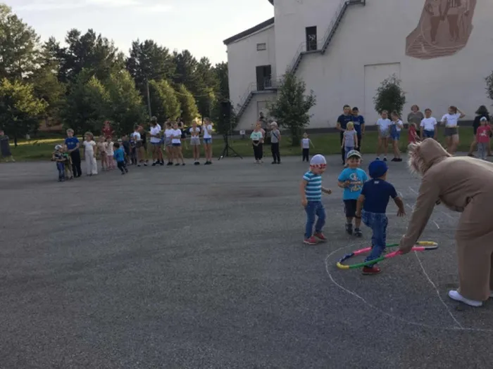 668076_4d1a3c77c4324b66a89cb41a219edd60_mv2