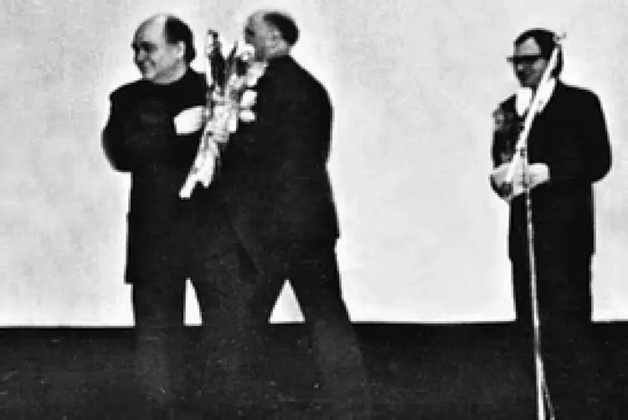 668076_142bc9c0df10473a9f44a8520e24a75f_mv2_d_2560_1707_s_2