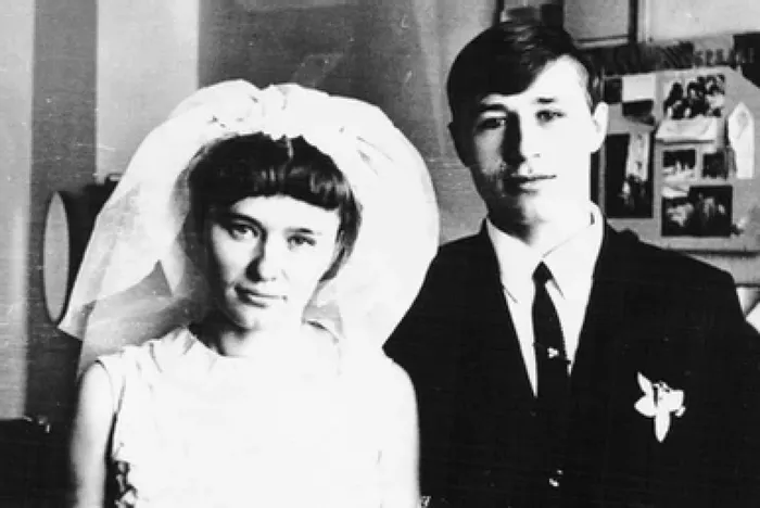 668076_bb460506c2394b1da0512a689afdca8a_mv2_d_2560_1708_s_2