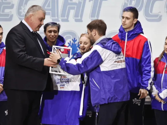 668076_c56a6fbd7f134ad79f4e23271cf5289c_mv2