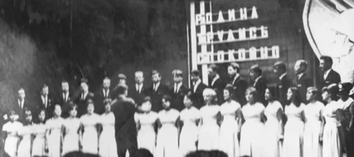 668076_fe7040adac534574af95f218dd2a5ebb_mv2